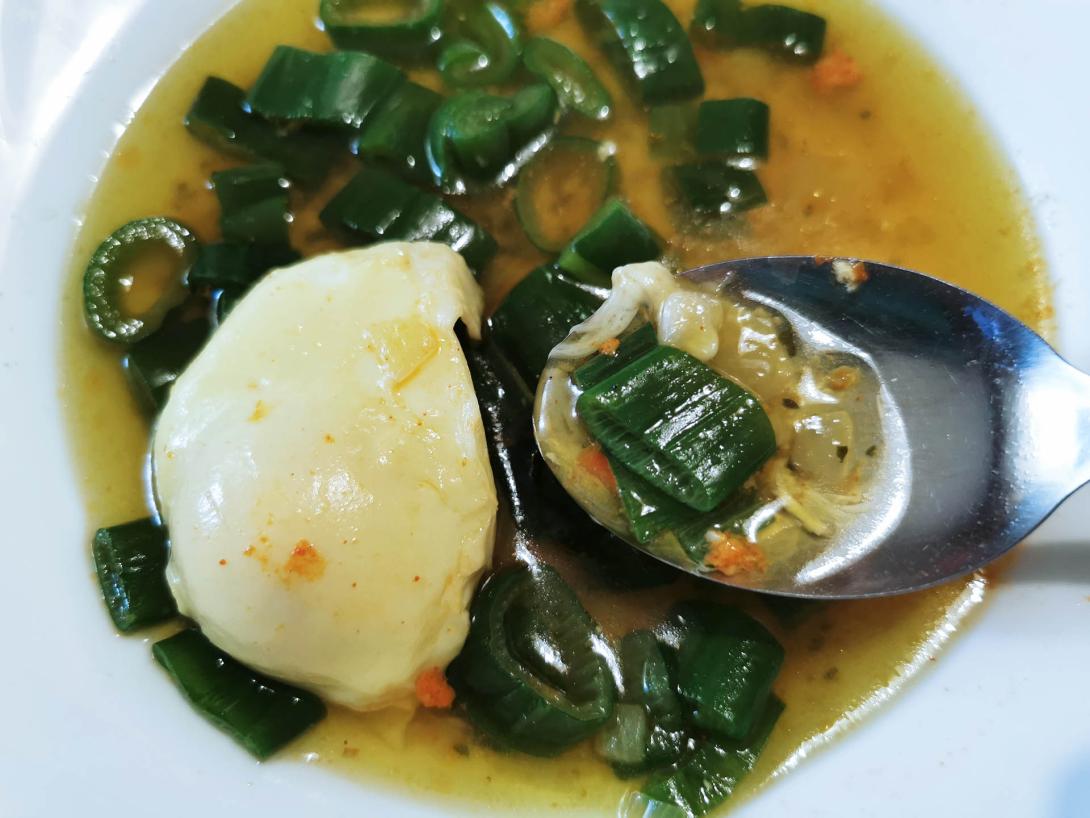 Hagymaszár leves (Bördő leves)