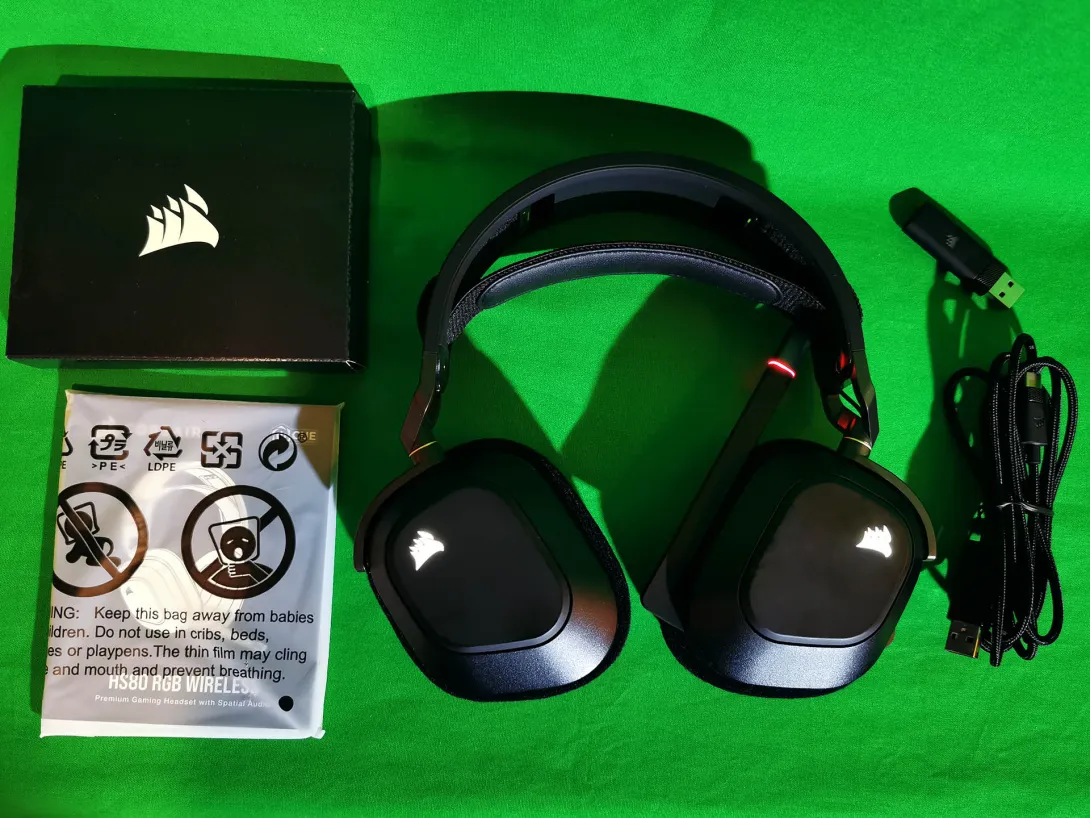 Corsair HS80 RGB Wireless Premium Gaming Headset