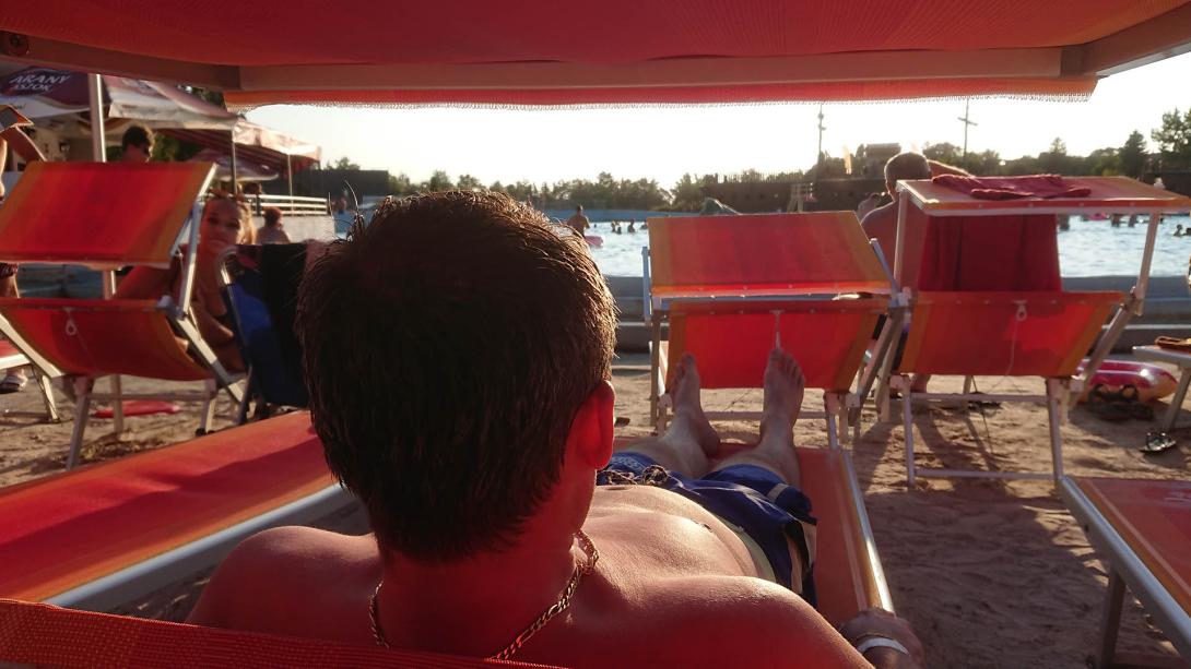 Hajdúszoboszló, Hungarospa, Starnd (Mediterrán tengerpart, látványát kalózhajó, világítótorony, homokos part és a pálmafák)