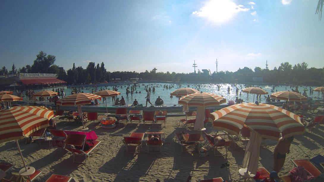 Hajdúszoboszló, Hungarospa, Starnd (Mediterrán tengerpart, látványát kalózhajó, világítótorony, homokos part és a pálmafák)