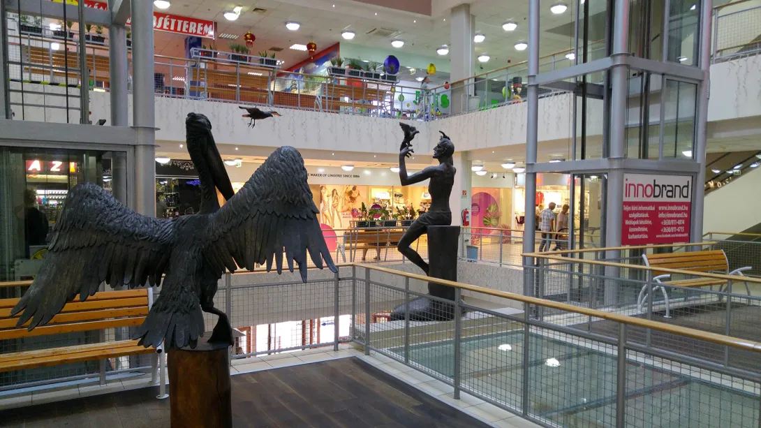 Pelikán Bevásárlóközpont, Szolnok