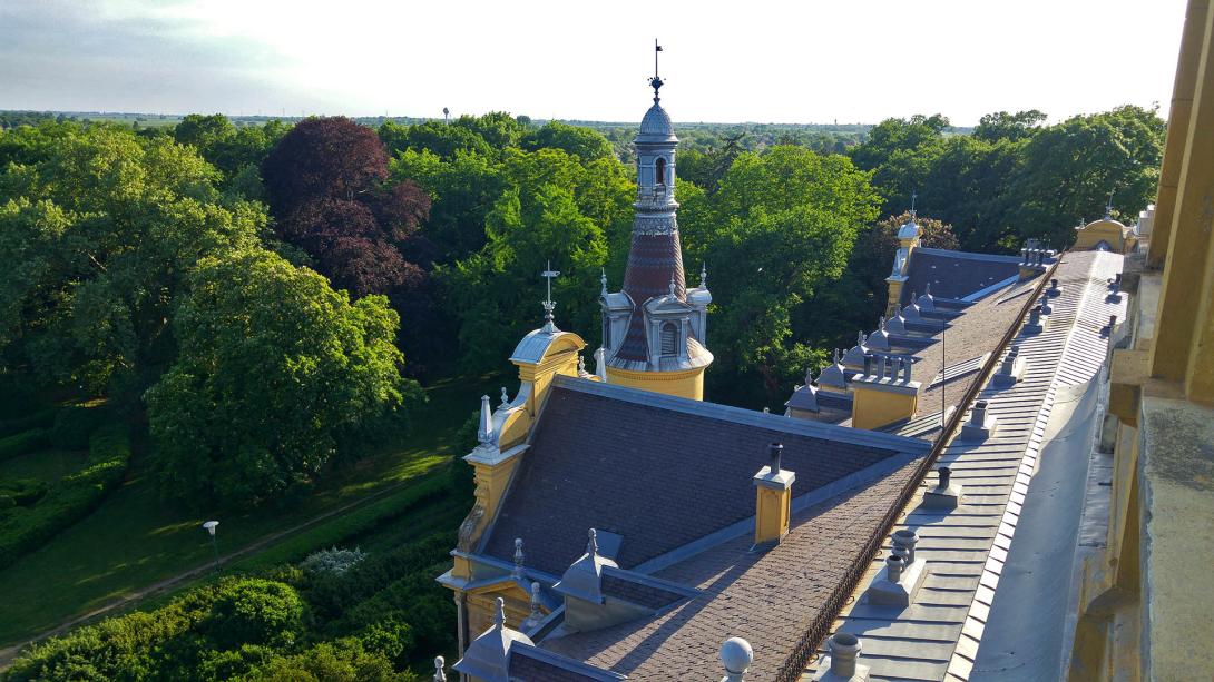 Torony kb. 40 m magas