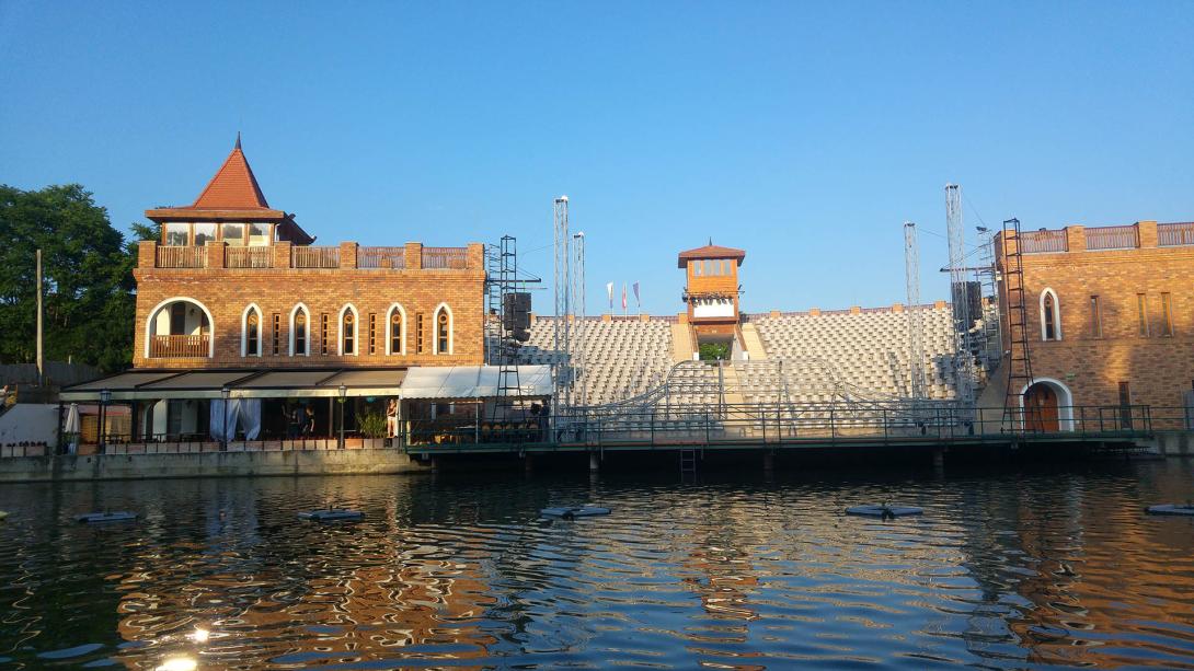 Szarvasi Vízi Színház, Szarvas