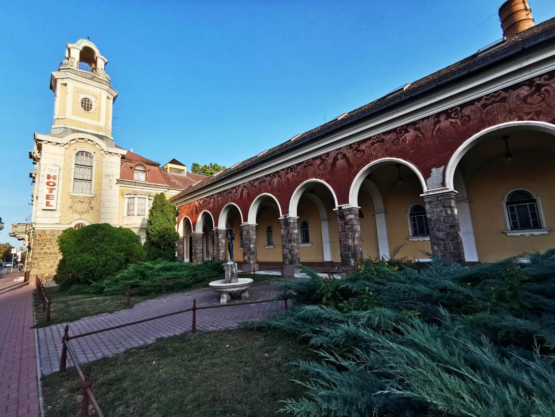 Tisza Szálló és Gyógyfürdő, Szolnok