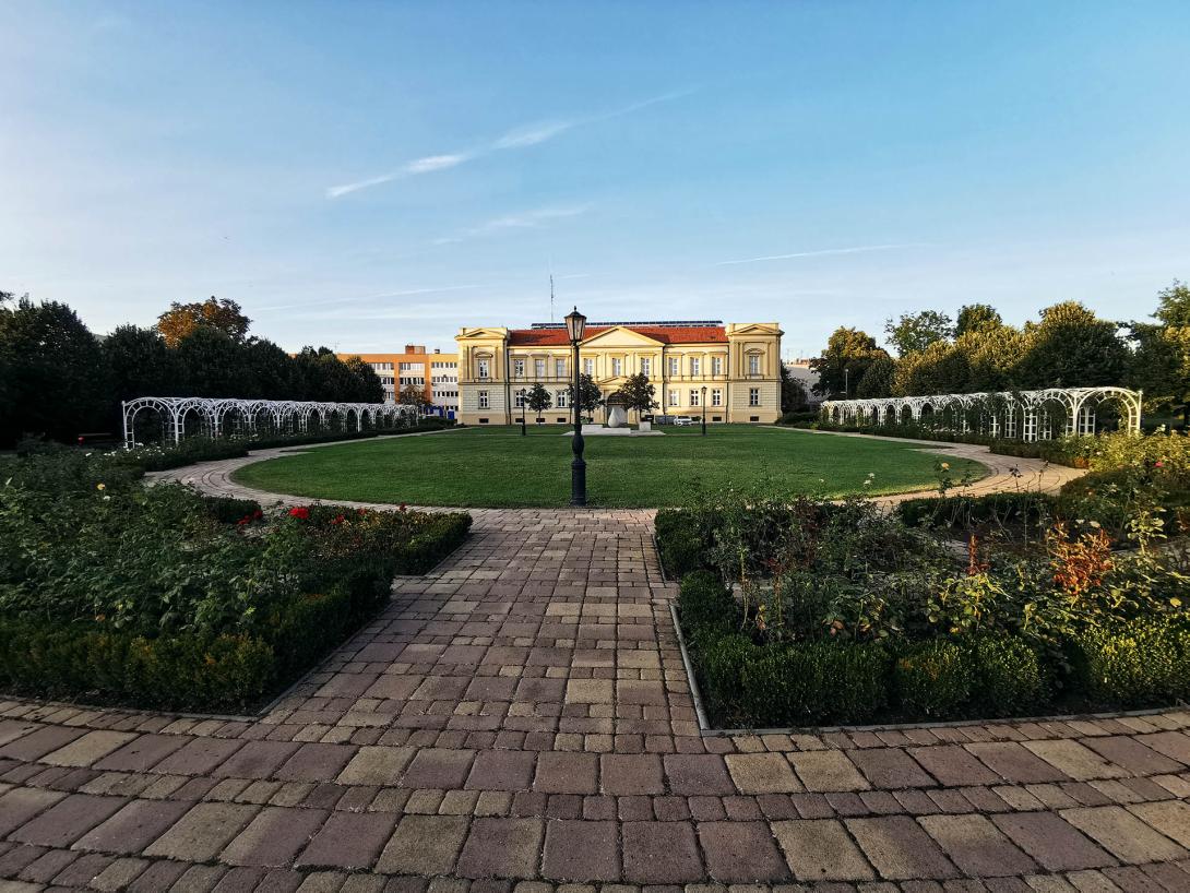 Verseghy park, Rózsakert, Szolnok