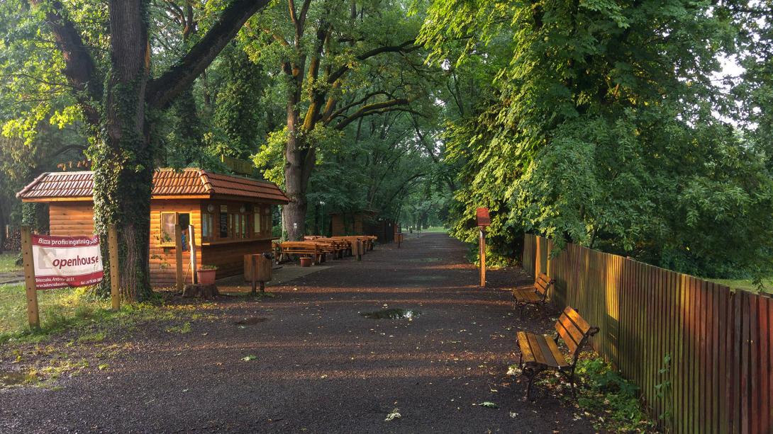 Pósteleki hangulatos erdei büfé (mókus büfé), Póstelek
