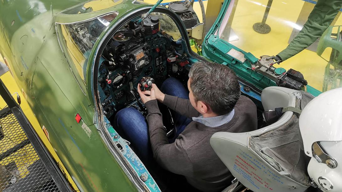 MiG-21UM „69-es” sugárhajtású vadászrepülőgép