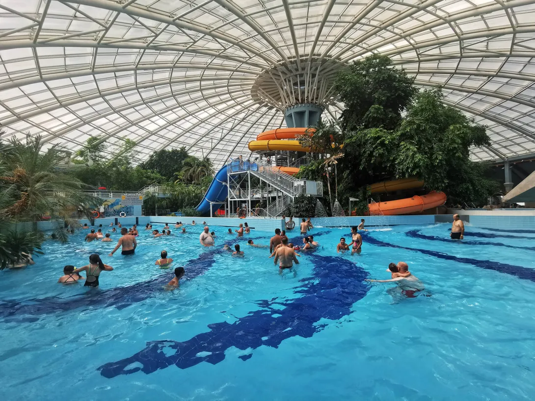 Úszó- és hullámmedence, Aquaticum Mediterrán Élményfürdő