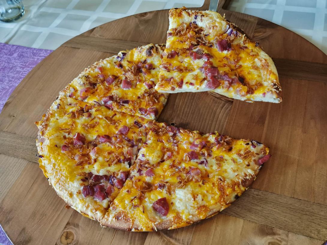 Körös Étterem hawaii pizza