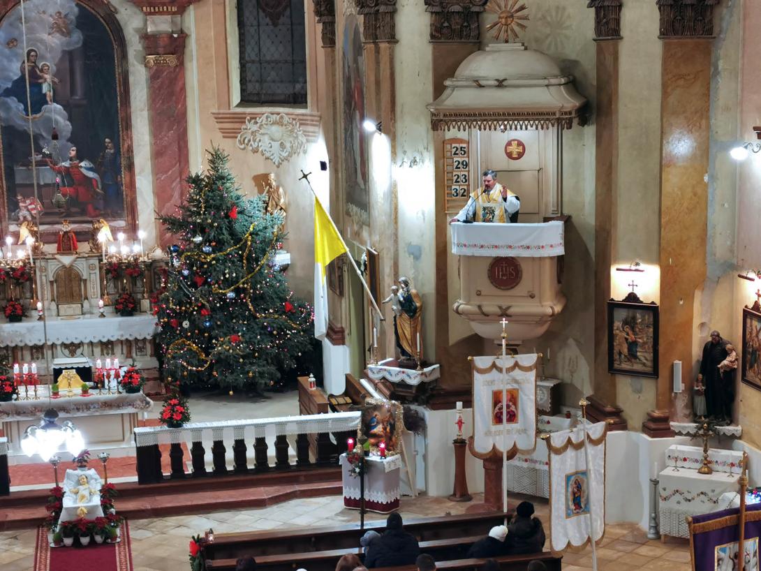 Szentesti (Éjféli) mise, Gyomaendrőd, Szent Imre Katolikus Templom Szentesti (Éjféli) mise, Gyomaendrőd, Szent Imre Katolikus Templom