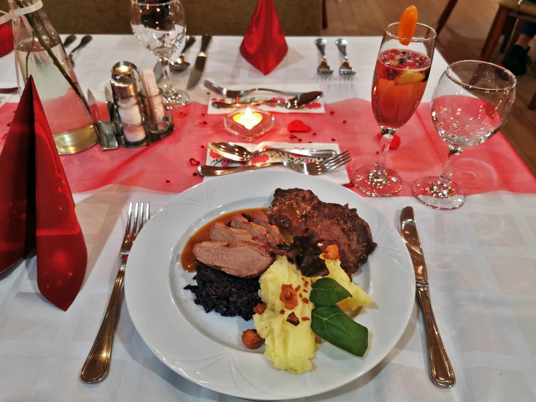 Úton a csúcsra (Valentin napi menüsor)