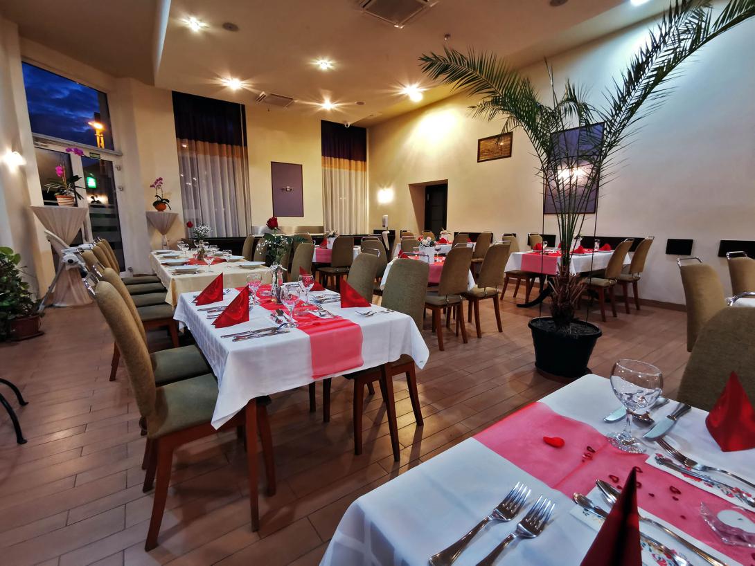 Valentin nap, Körös Panzió és Étterem