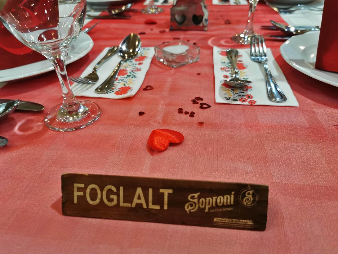 Valentin nap, Körös Panzió és Étterem