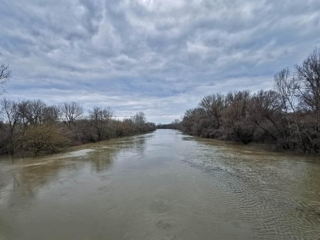 Árvízi tájkép a Hármas Körös partján, Vasúti híd, Gyomaendrőd