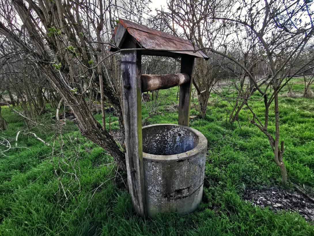 Régi tanya, öreg kút, Kocsorhegyi tanyavilág