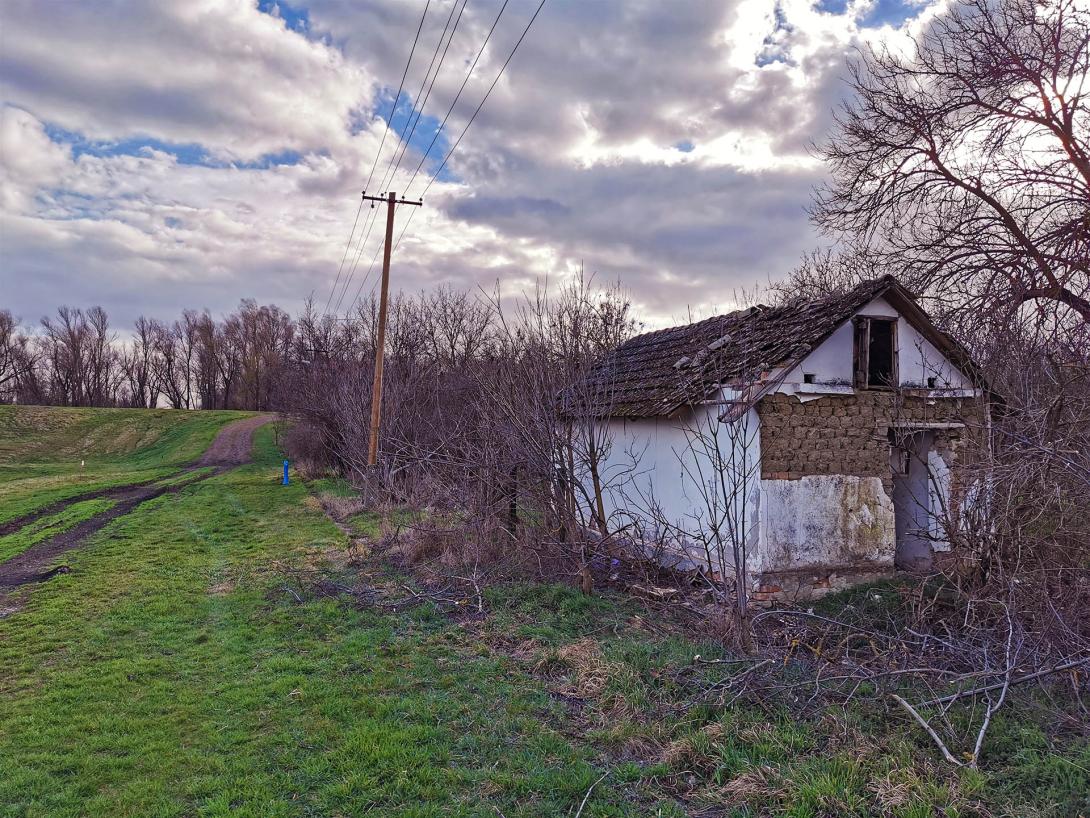Az első tanya, amely az enyészeté lett, Kocsorhegy