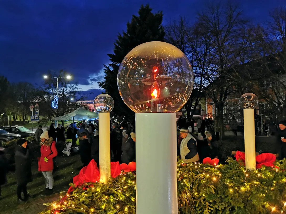 Adventi gyertyagyújtás