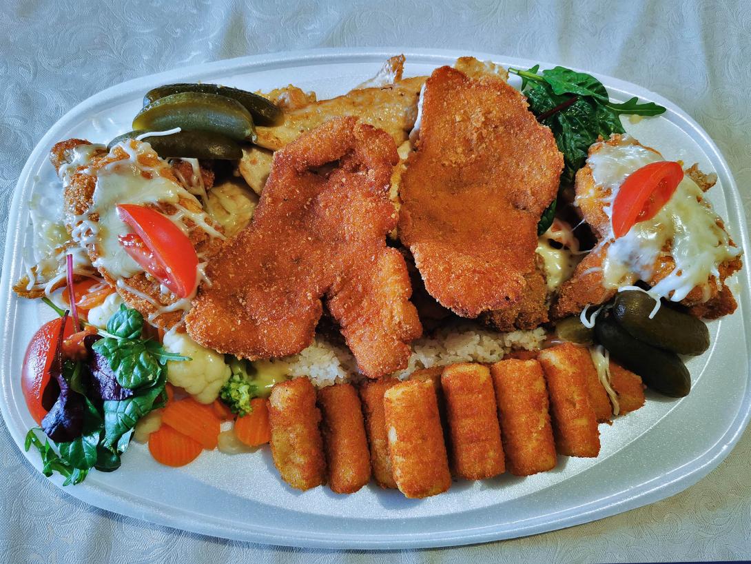Dreher Tál (Cordon blue, Rántott sajt, Pulykamell bohém módon, krokett, rizs, zöldség, Libamájjal töltött gombafejek)