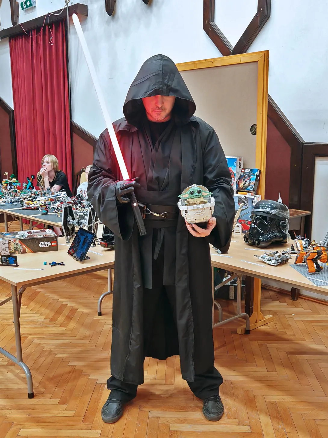 Dark Lord, the Darkest Knight, korábban Luke Skywalker tanítványa, aki a Sötét oldal felé fordult (Darth Christianus, Sith Lord)