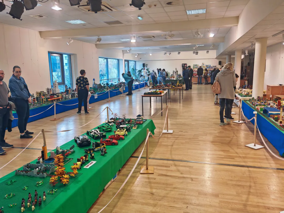 Csabagyöngye LEGO® kiállítás: Mozgó városok, történelmi diorámák és Anakin Skywalker