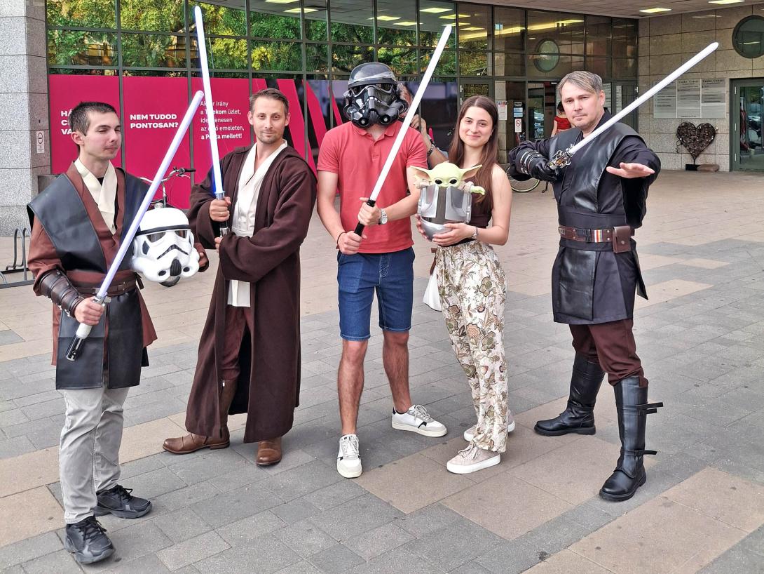 "Flashmob" - The Mandalorian &amp; Grogu (A Mandalóri és Grogu) premier a moziban